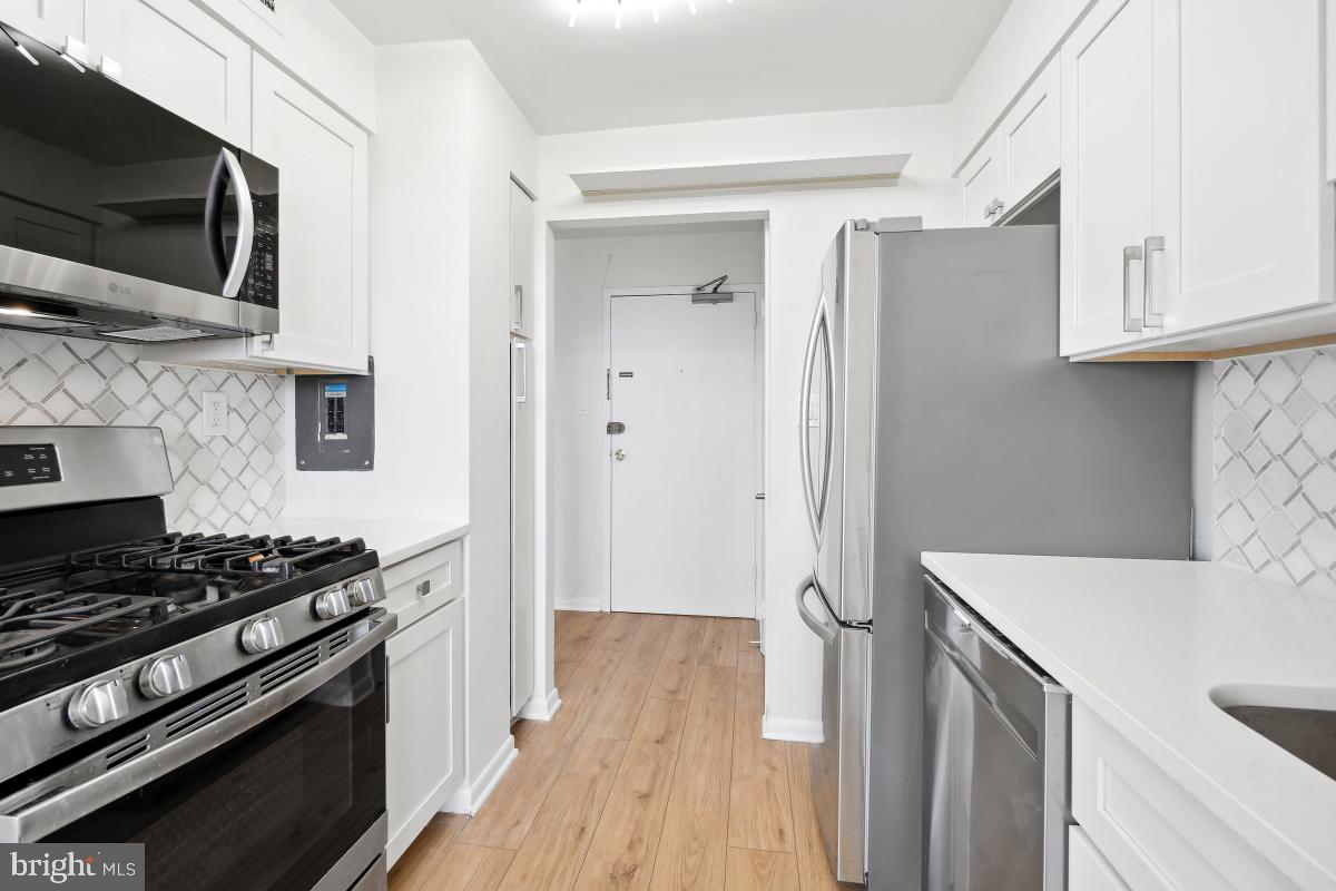 600 ROOSEVELT BLVD #316, FALLS CHURCH, Virginia 22044, 2 Bedrooms Bedrooms, 4 Rooms Rooms,1 BathroomBathrooms,Residential,For sale,600 ROOSEVELT BLVD #316,VAFA2002864 MLS # VAFA2002864