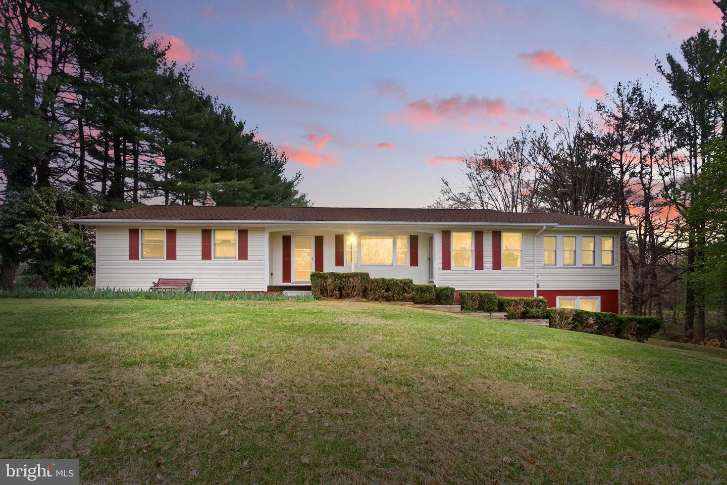 6014 GERMANTOWN RD, MIDLAND, Virginia 22728, 4 Bedrooms Bedrooms, ,2 BathroomsBathrooms,Residential,For sale,6014 GERMANTOWN RD,VAFQ2016024 MLS # VAFQ2016024