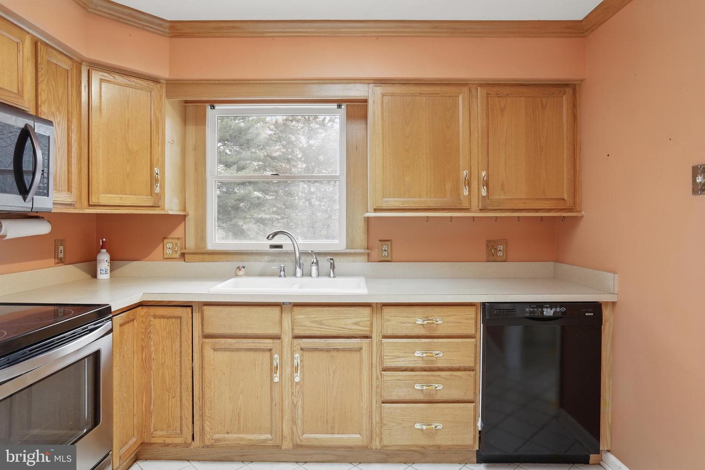 6014 GERMANTOWN RD, MIDLAND, Virginia 22728, 4 Bedrooms Bedrooms, ,2 BathroomsBathrooms,Residential,For sale,6014 GERMANTOWN RD,VAFQ2016024 MLS # VAFQ2016024
