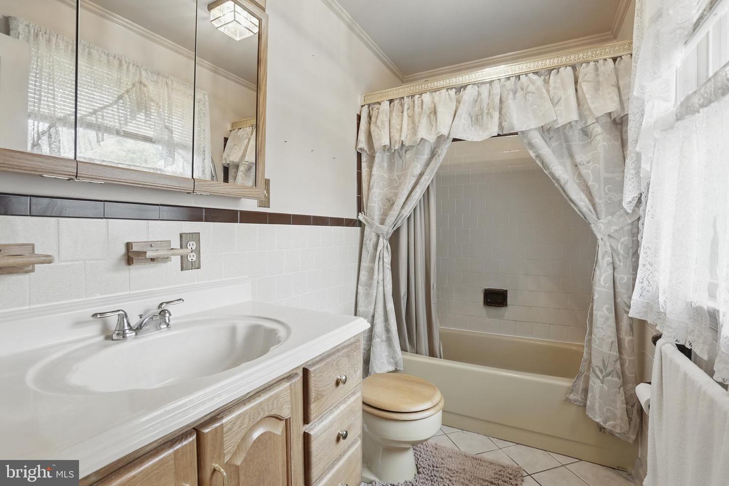 6014 GERMANTOWN RD, MIDLAND, Virginia 22728, 4 Bedrooms Bedrooms, ,2 BathroomsBathrooms,Residential,For sale,6014 GERMANTOWN RD,VAFQ2016024 MLS # VAFQ2016024