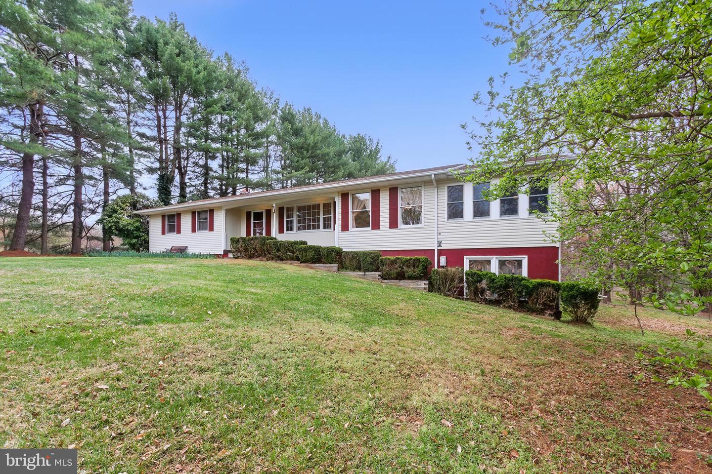 6014 GERMANTOWN RD, MIDLAND, Virginia 22728, 4 Bedrooms Bedrooms, ,2 BathroomsBathrooms,Residential,For sale,6014 GERMANTOWN RD,VAFQ2016024 MLS # VAFQ2016024