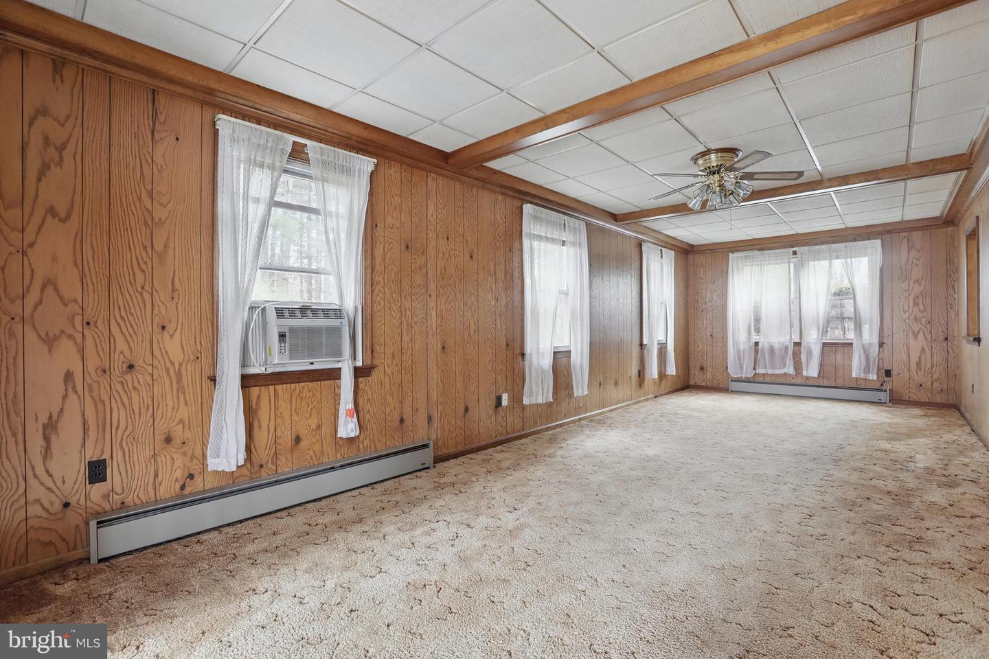 6014 GERMANTOWN RD, MIDLAND, Virginia 22728, 4 Bedrooms Bedrooms, ,2 BathroomsBathrooms,Residential,For sale,6014 GERMANTOWN RD,VAFQ2016024 MLS # VAFQ2016024