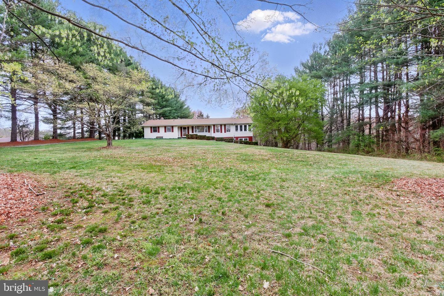 6014 GERMANTOWN RD, MIDLAND, Virginia 22728, 4 Bedrooms Bedrooms, ,2 BathroomsBathrooms,Residential,For sale,6014 GERMANTOWN RD,VAFQ2016024 MLS # VAFQ2016024