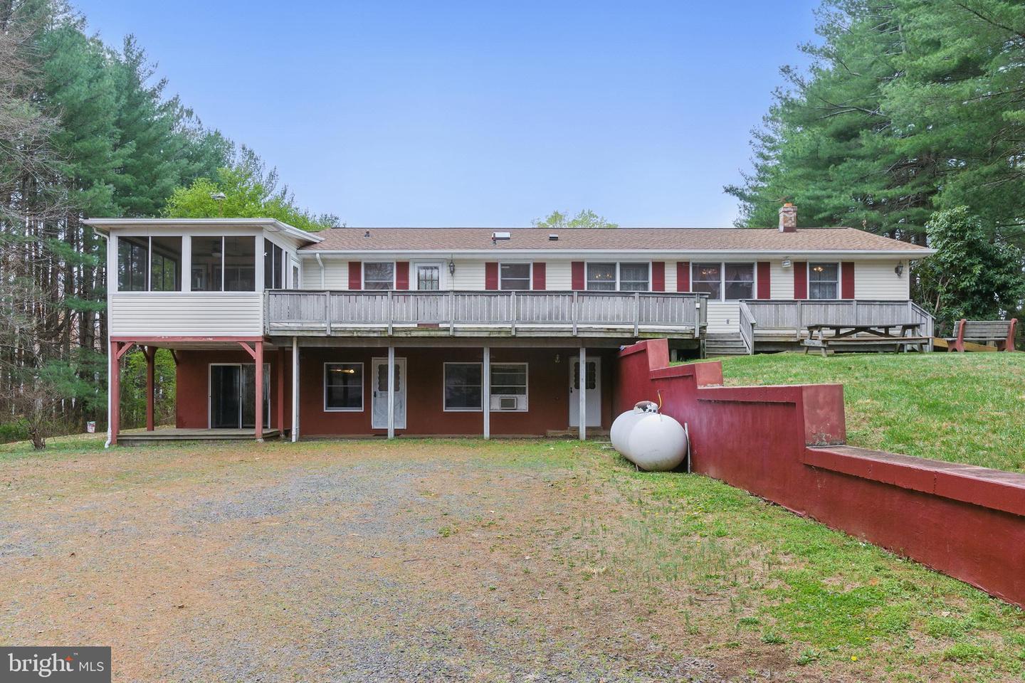6014 GERMANTOWN RD, MIDLAND, Virginia 22728, 4 Bedrooms Bedrooms, ,2 BathroomsBathrooms,Residential,For sale,6014 GERMANTOWN RD,VAFQ2016024 MLS # VAFQ2016024