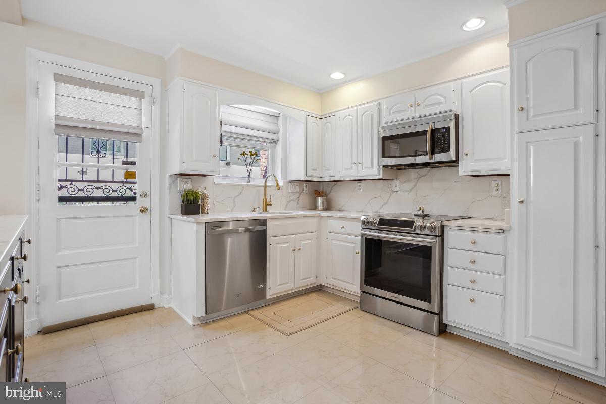 1801 PRIMROSE RD NW, WASHINGTON, District Of Columbia 20012, 5 Bedrooms Bedrooms, ,4 BathroomsBathrooms,Residential,For sale,1801 PRIMROSE RD NW,DCDC2194700 MLS # DCDC2194700