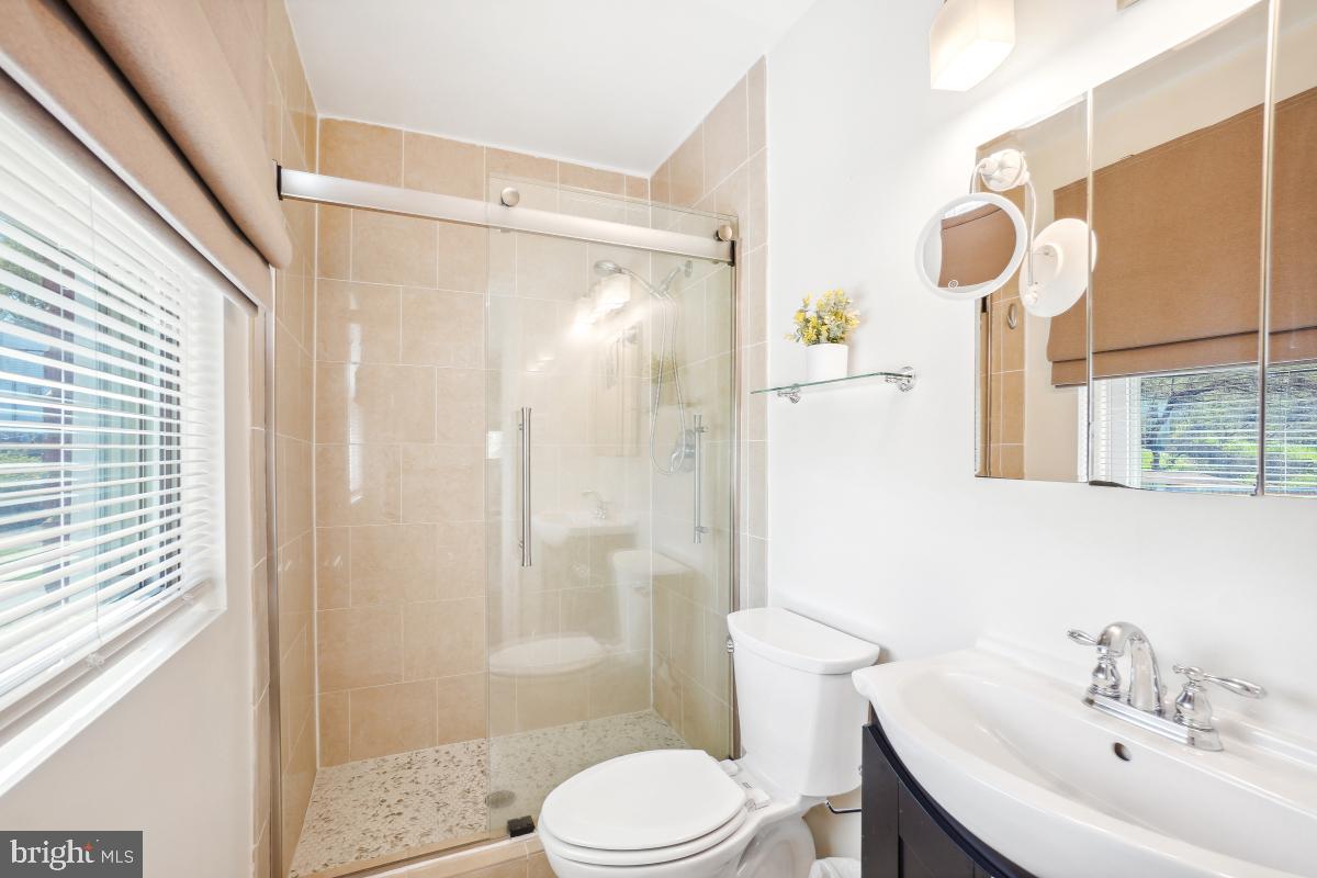 1801 PRIMROSE RD NW, WASHINGTON, District Of Columbia 20012, 5 Bedrooms Bedrooms, ,4 BathroomsBathrooms,Residential,For sale,1801 PRIMROSE RD NW,DCDC2194700 MLS # DCDC2194700