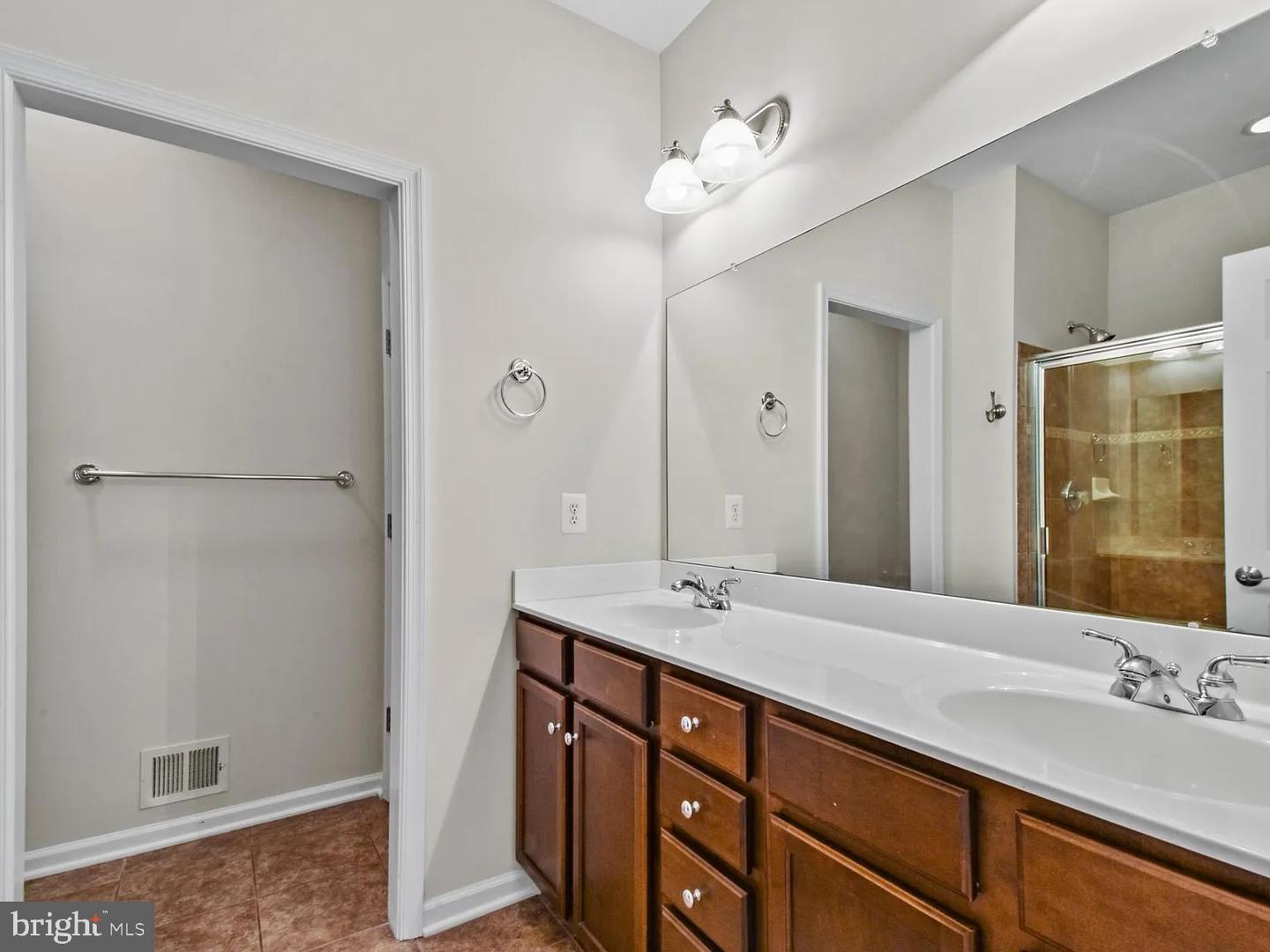 2486 WINTHROP DR, CHARLOTTESVILLE, Virginia 22911, 5 Bedrooms Bedrooms, 8 Rooms Rooms,4 BathroomsBathrooms,Residential,For sale,2486 WINTHROP DR,VAAB2000946 MLS # VAAB2000946