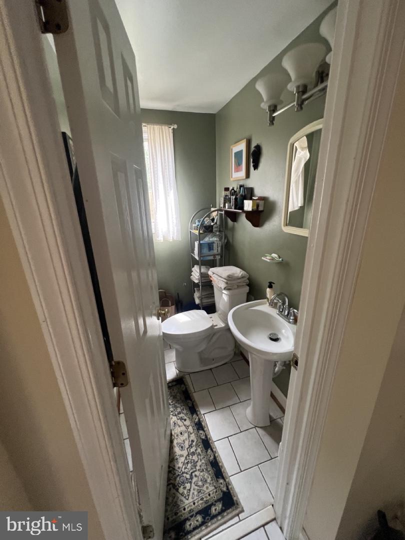 5122 11TH RD S, ARLINGTON, Virginia 22204, 3 Bedrooms Bedrooms, ,1 BathroomBathrooms,Residential,For sale,5122 11TH RD S,VAAR2056682 MLS # VAAR2056682