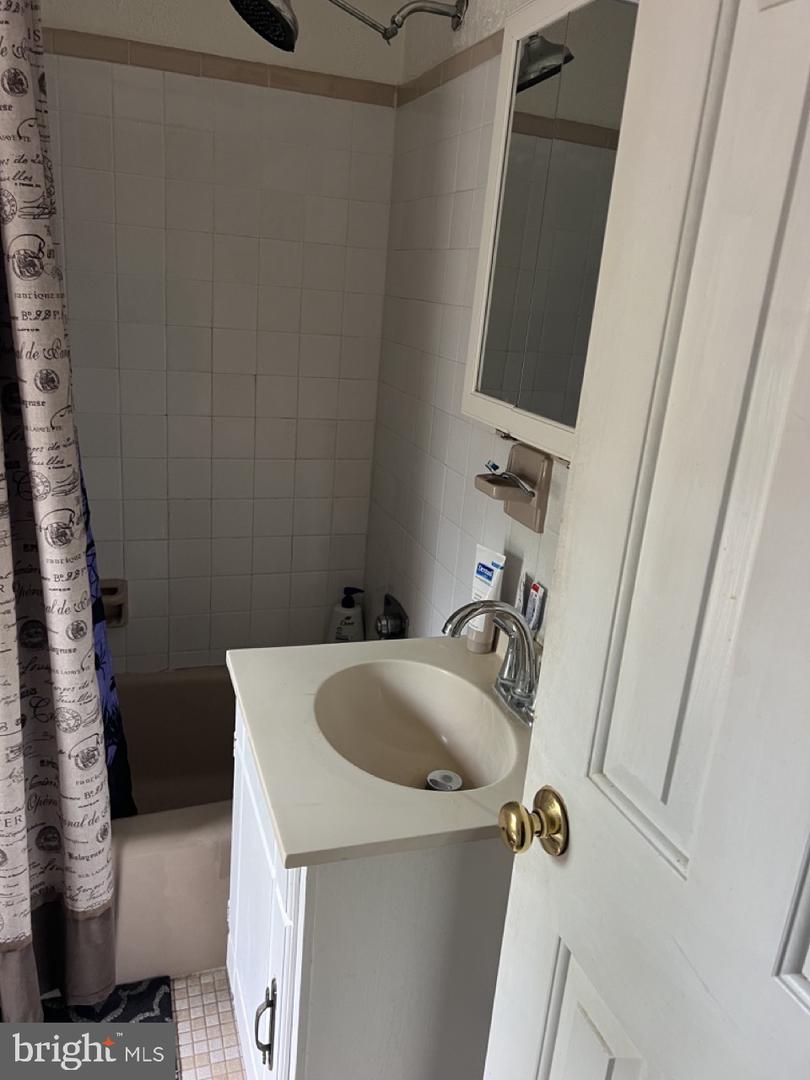 5122 11TH RD S, ARLINGTON, Virginia 22204, 3 Bedrooms Bedrooms, ,1 BathroomBathrooms,Residential,For sale,5122 11TH RD S,VAAR2056682 MLS # VAAR2056682