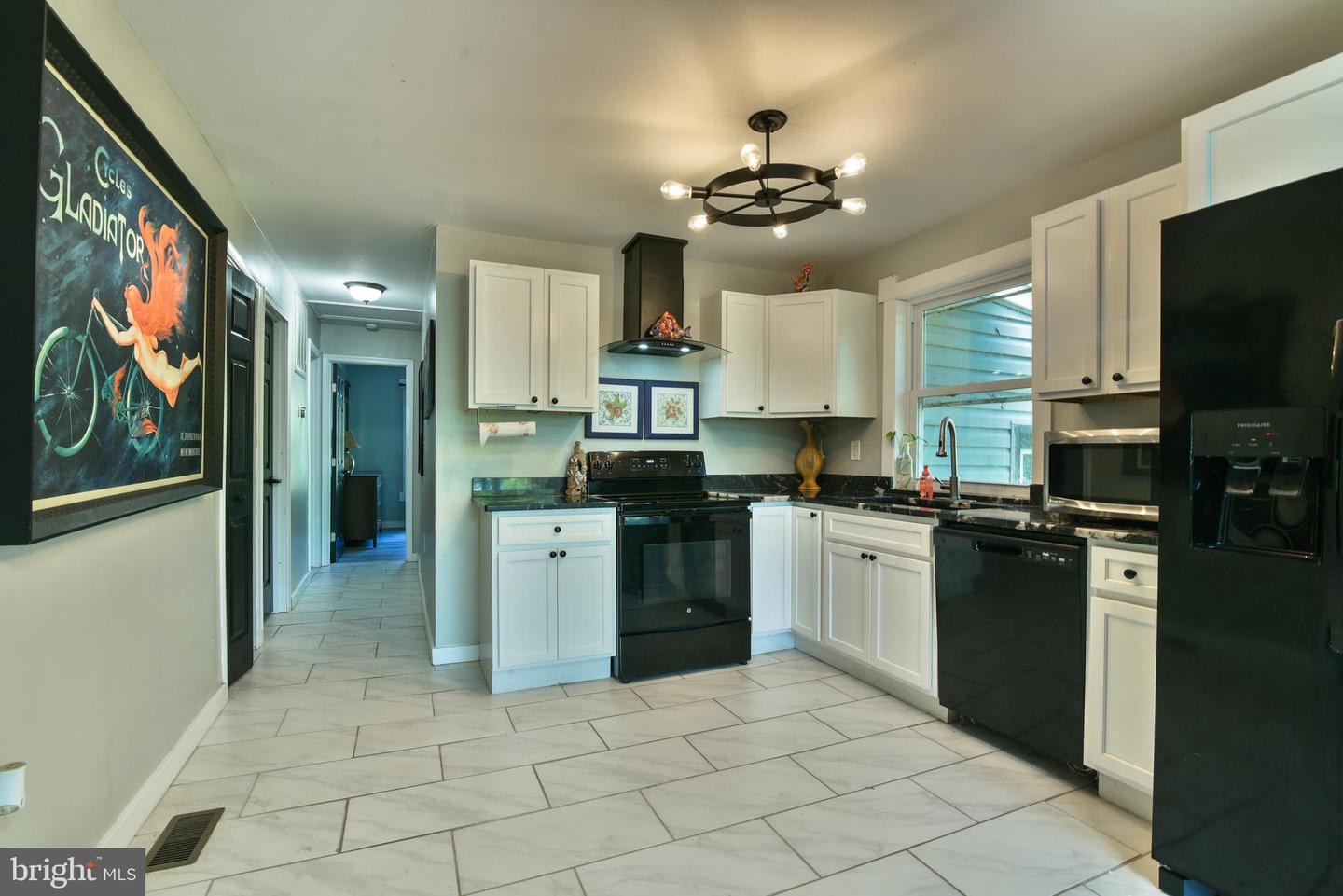 26 ANCHOR LN, COLONIAL BEACH, Virginia 22443, 3 Bedrooms Bedrooms, 5 Rooms Rooms,2 BathroomsBathrooms,Residential,For sale,26 ANCHOR LN,VAWE2008822 MLS # VAWE2008822