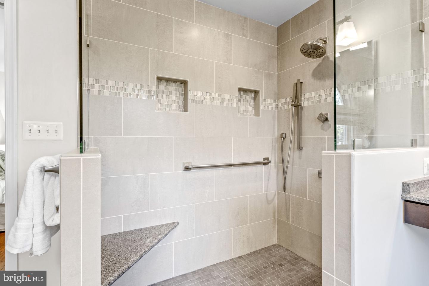 12717 MELVILLE LN, FAIRFAX, Virginia 22033, 4 Bedrooms Bedrooms, ,3 BathroomsBathrooms,Residential,For sale,12717 MELVILLE LN,VAFX2238420 MLS # VAFX2238420