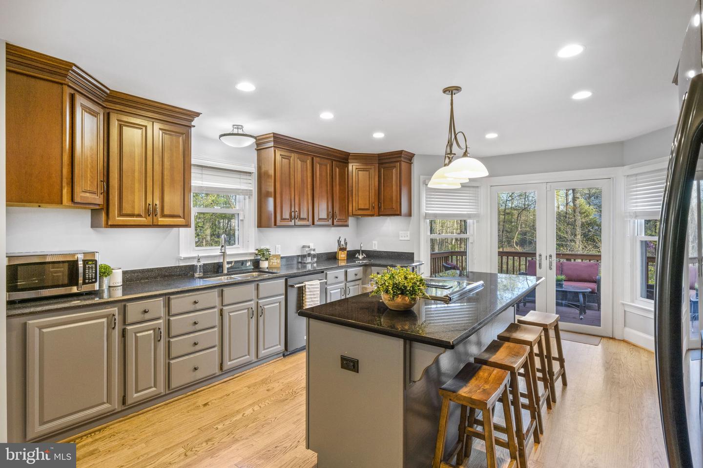12717 MELVILLE LN, FAIRFAX, Virginia 22033, 4 Bedrooms Bedrooms, ,3 BathroomsBathrooms,Residential,For sale,12717 MELVILLE LN,VAFX2238420 MLS # VAFX2238420