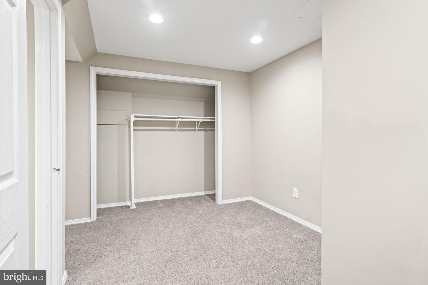 12717 MELVILLE LN, FAIRFAX, Virginia 22033, 4 Bedrooms Bedrooms, ,3 BathroomsBathrooms,Residential,For sale,12717 MELVILLE LN,VAFX2238420 MLS # VAFX2238420