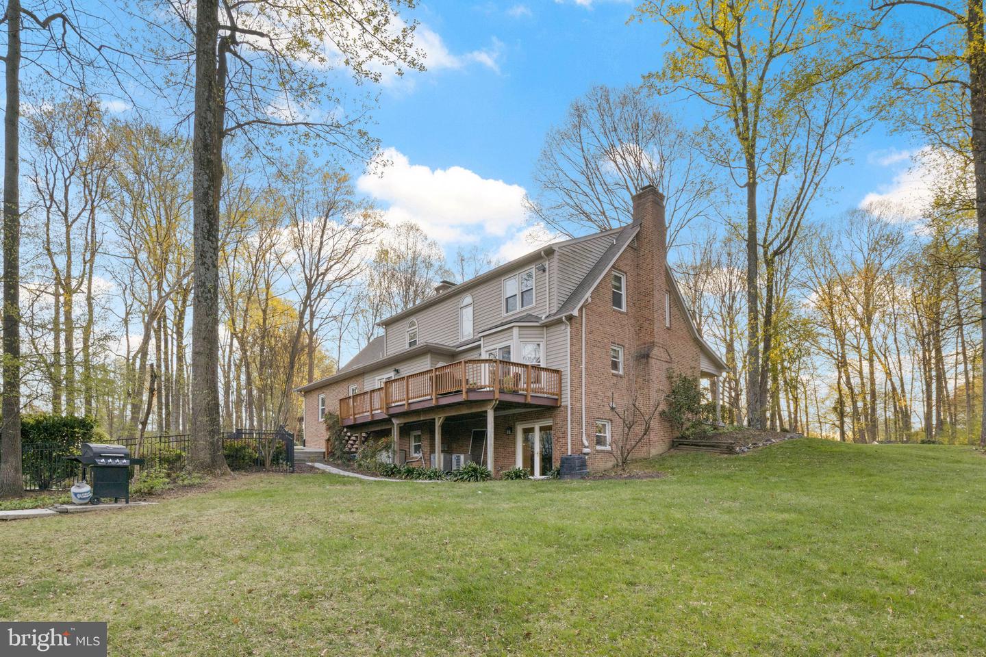 12717 MELVILLE LN, FAIRFAX, Virginia 22033, 4 Bedrooms Bedrooms, ,3 BathroomsBathrooms,Residential,For sale,12717 MELVILLE LN,VAFX2238420 MLS # VAFX2238420