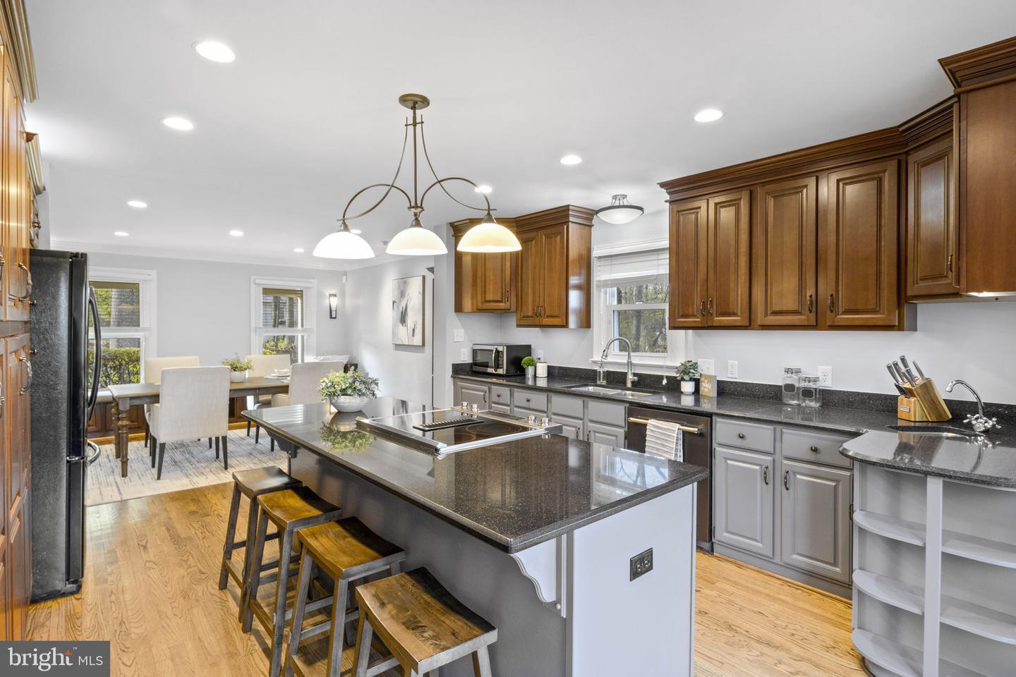 12717 MELVILLE LN, FAIRFAX, Virginia 22033, 4 Bedrooms Bedrooms, ,3 BathroomsBathrooms,Residential,For sale,12717 MELVILLE LN,VAFX2238420 MLS # VAFX2238420