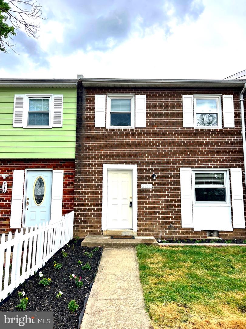 2940 BUELL CT, DUMFRIES, Virginia 22026, 3 Bedrooms Bedrooms, ,2 BathroomsBathrooms,Residential,For sale,2940 BUELL CT,VAPW2093990 MLS # VAPW2093990
