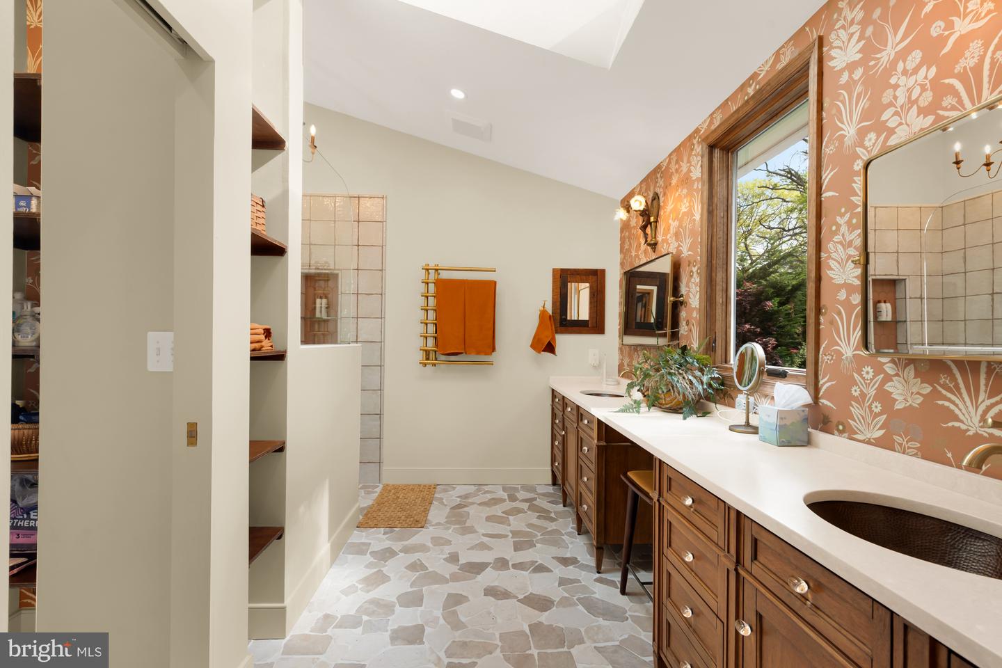 2205 IVOR LN, ALEXANDRIA, Virginia 22304, 4 Bedrooms Bedrooms, ,3 BathroomsBathrooms,Residential,For sale,2205 IVOR LN,VAAX2044974 MLS # VAAX2044974
