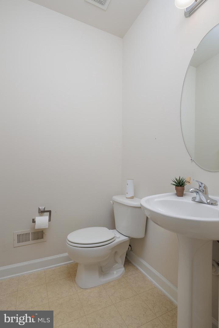 10452 TENTH ALABAMA WAY, BRISTOW, Virginia 20136, 4 Bedrooms Bedrooms, ,2 BathroomsBathrooms,Residential,For sale,10452 TENTH ALABAMA WAY,VAPW2094024 MLS # VAPW2094024
