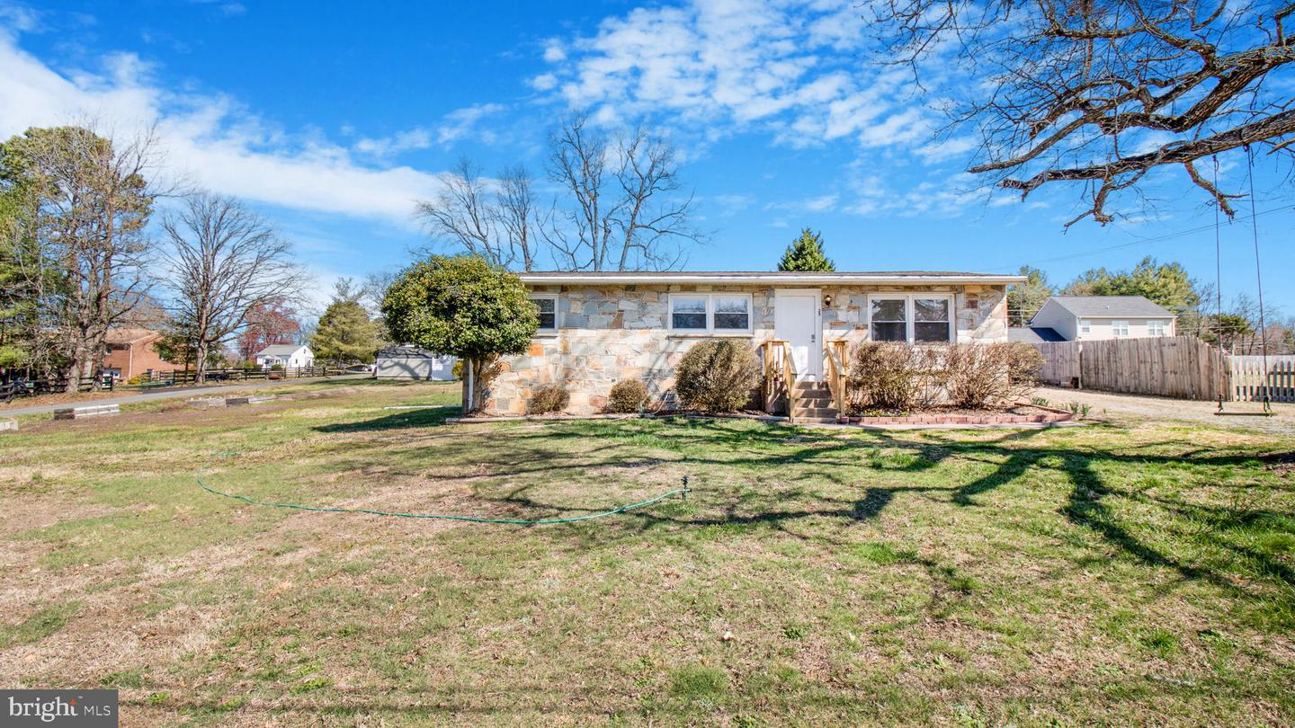 25 VIRGINIA AVE, FREDERICKSBURG, Virginia 22405, 3 Bedrooms Bedrooms, ,2 BathroomsBathrooms,Residential,For sale,25 VIRGINIA AVE,VAST2038536 MLS # VAST2038536