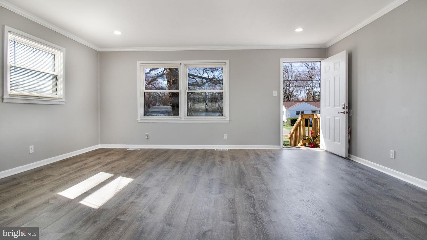 25 VIRGINIA AVE, FREDERICKSBURG, Virginia 22405, 3 Bedrooms Bedrooms, ,2 BathroomsBathrooms,Residential,For sale,25 VIRGINIA AVE,VAST2038536 MLS # VAST2038536