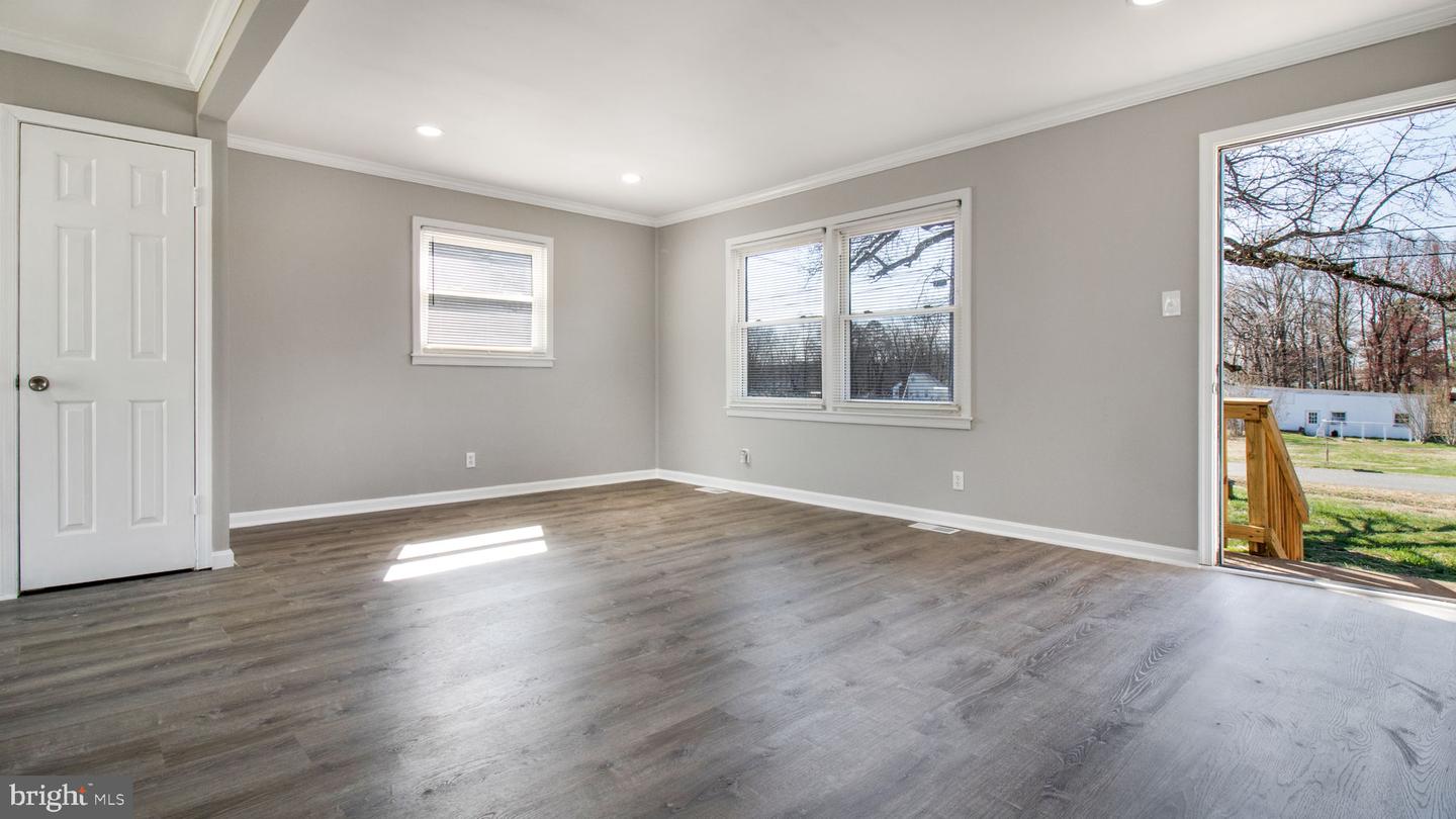 25 VIRGINIA AVE, FREDERICKSBURG, Virginia 22405, 3 Bedrooms Bedrooms, ,2 BathroomsBathrooms,Residential,For sale,25 VIRGINIA AVE,VAST2038536 MLS # VAST2038536