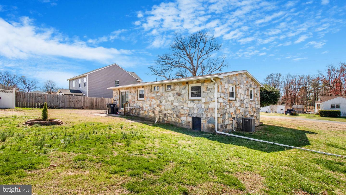 25 VIRGINIA AVE, FREDERICKSBURG, Virginia 22405, 3 Bedrooms Bedrooms, ,2 BathroomsBathrooms,Residential,For sale,25 VIRGINIA AVE,VAST2038536 MLS # VAST2038536