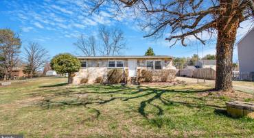 25 VIRGINIA AVE, FREDERICKSBURG, Virginia 22405, 3 Bedrooms Bedrooms, ,2 BathroomsBathrooms,Residential,For sale,25 VIRGINIA AVE,VAST2038536 MLS # VAST2038536