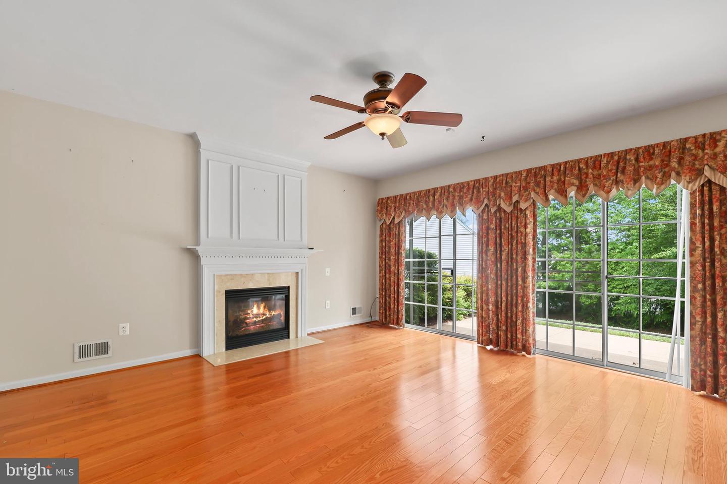 1988 PENFOLD CT, WOODBRIDGE, Virginia 22192, 4 Bedrooms Bedrooms, ,3 BathroomsBathrooms,Residential,For sale,1988 PENFOLD CT,VAPW2094032 MLS # VAPW2094032