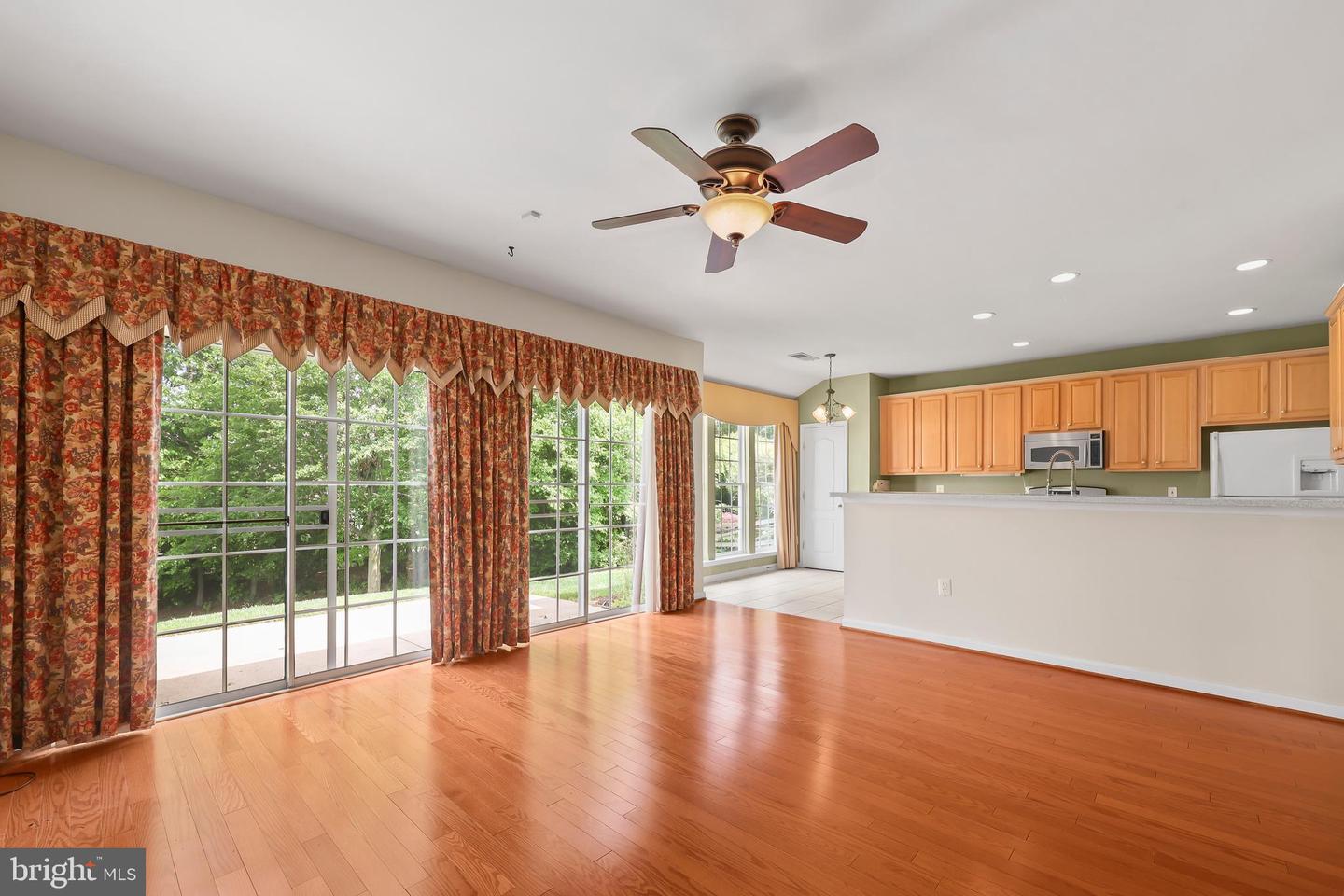 1988 PENFOLD CT, WOODBRIDGE, Virginia 22192, 4 Bedrooms Bedrooms, ,3 BathroomsBathrooms,Residential,For sale,1988 PENFOLD CT,VAPW2094032 MLS # VAPW2094032