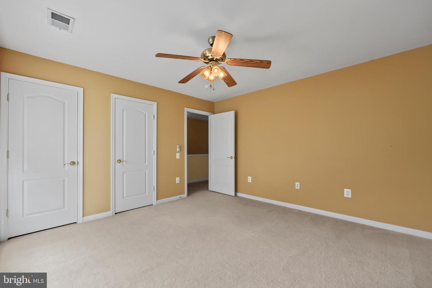 1988 PENFOLD CT, WOODBRIDGE, Virginia 22192, 4 Bedrooms Bedrooms, ,3 BathroomsBathrooms,Residential,For sale,1988 PENFOLD CT,VAPW2094032 MLS # VAPW2094032