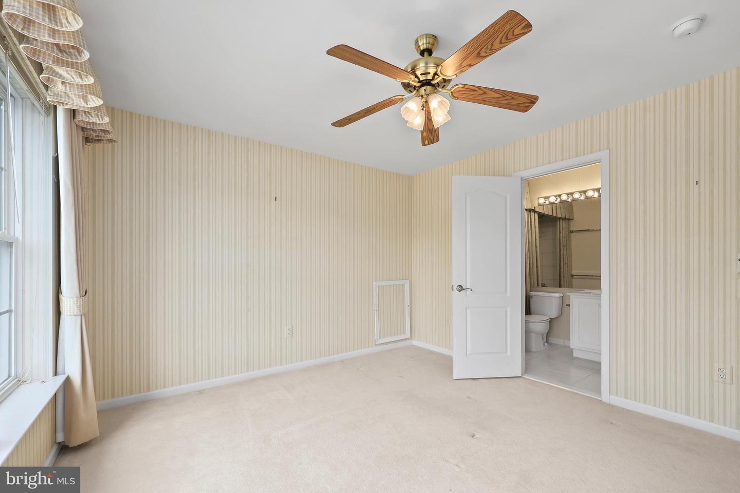 1988 PENFOLD CT, WOODBRIDGE, Virginia 22192, 4 Bedrooms Bedrooms, ,3 BathroomsBathrooms,Residential,For sale,1988 PENFOLD CT,VAPW2094032 MLS # VAPW2094032