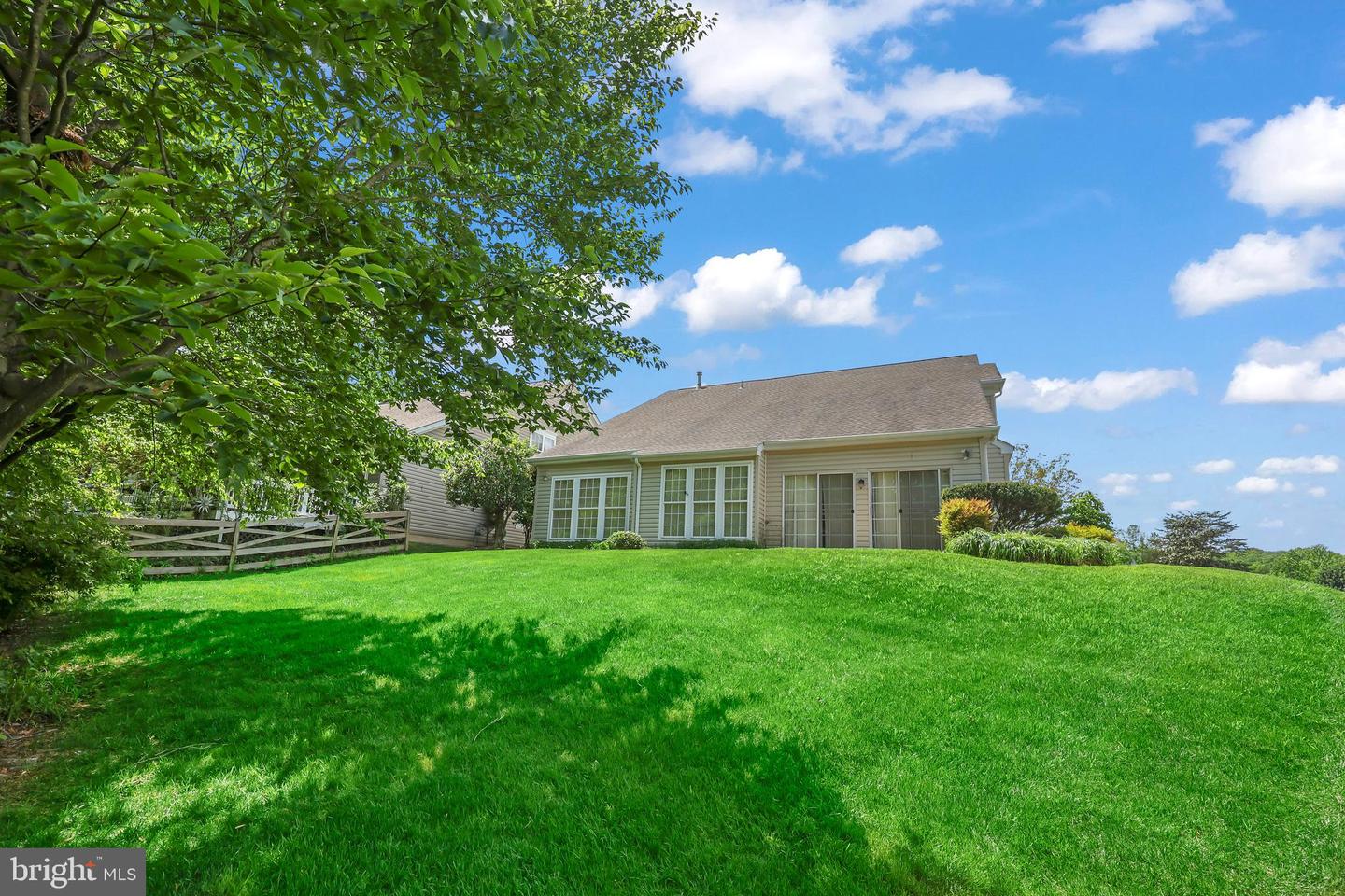 1988 PENFOLD CT, WOODBRIDGE, Virginia 22192, 4 Bedrooms Bedrooms, ,3 BathroomsBathrooms,Residential,For sale,1988 PENFOLD CT,VAPW2094032 MLS # VAPW2094032