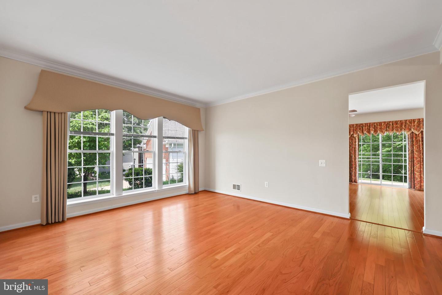 1988 PENFOLD CT, WOODBRIDGE, Virginia 22192, 4 Bedrooms Bedrooms, ,3 BathroomsBathrooms,Residential,For sale,1988 PENFOLD CT,VAPW2094032 MLS # VAPW2094032