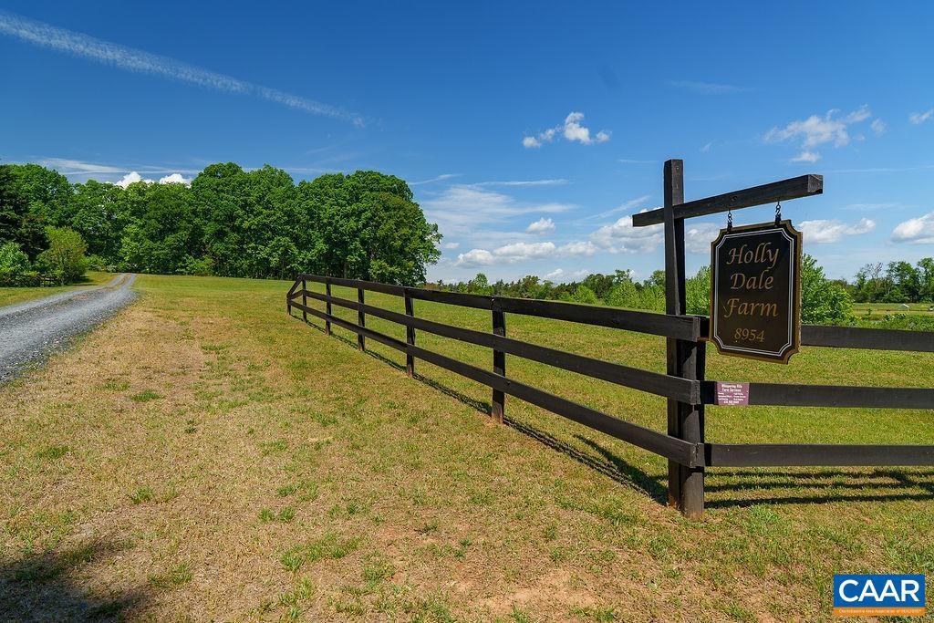8954 LANGHORNE RD, ESMONT, Virginia 22937, 3 Bedrooms Bedrooms, ,3 BathroomsBathrooms,Residential,For sale,8954 LANGHORNE RD,664094 MLS # 664094