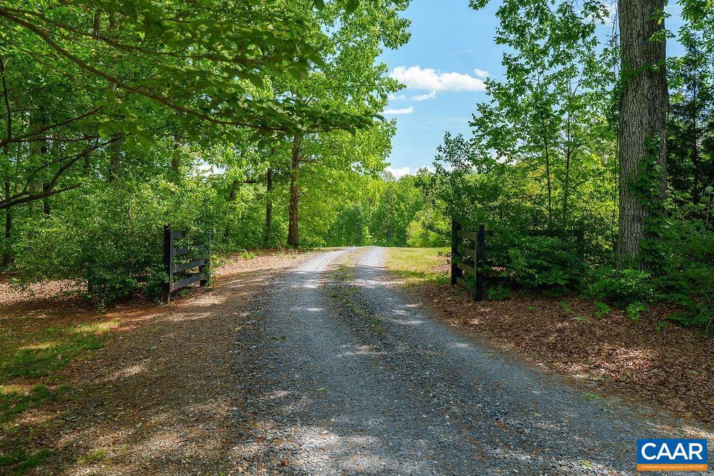 8954 LANGHORNE RD, ESMONT, Virginia 22937, 3 Bedrooms Bedrooms, ,3 BathroomsBathrooms,Residential,For sale,8954 LANGHORNE RD,664094 MLS # 664094
