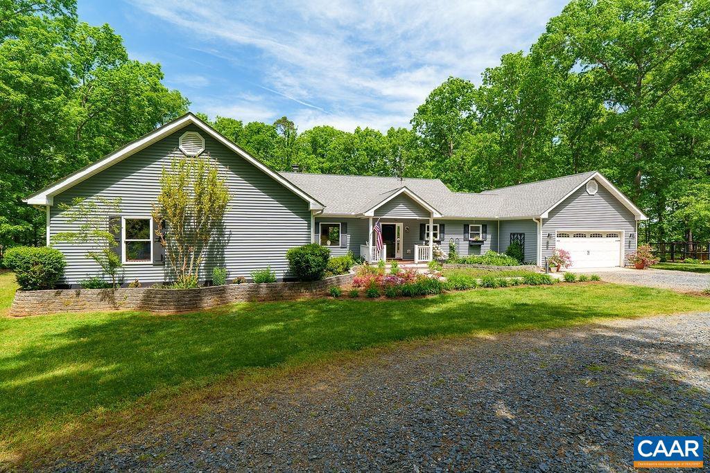 8954 LANGHORNE RD, ESMONT, Virginia 22937, 3 Bedrooms Bedrooms, ,3 BathroomsBathrooms,Residential,For sale,8954 LANGHORNE RD,664094 MLS # 664094