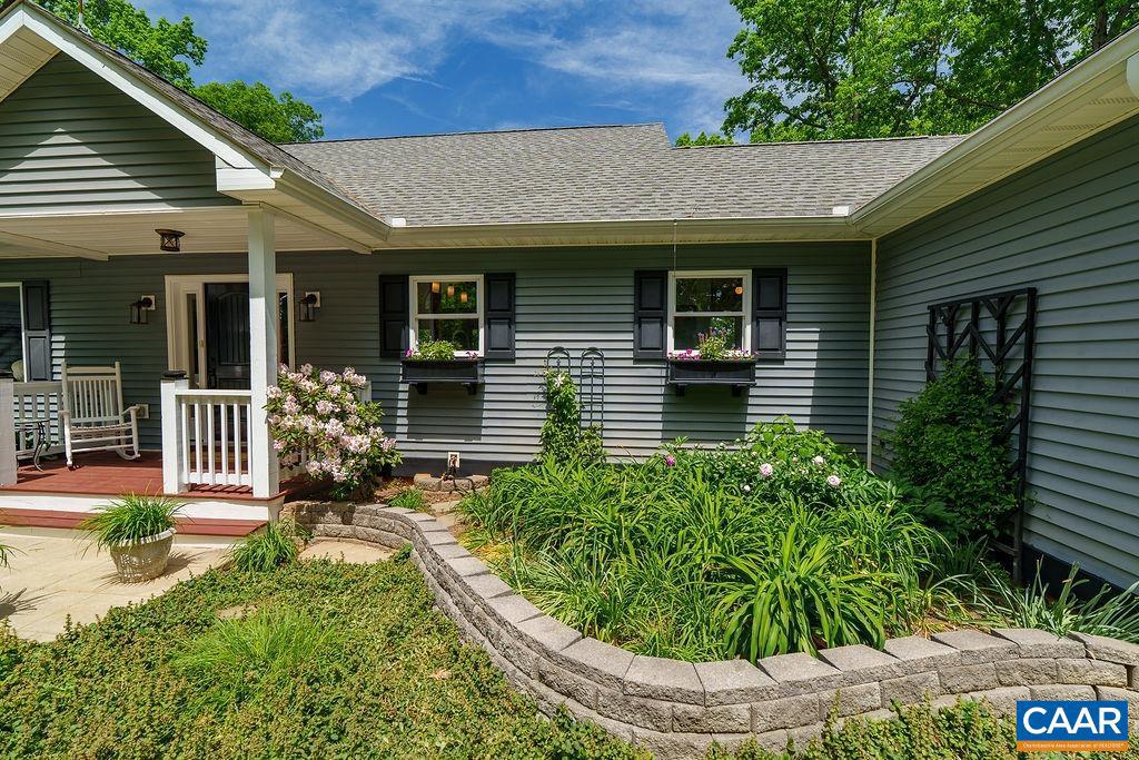 8954 LANGHORNE RD, ESMONT, Virginia 22937, 3 Bedrooms Bedrooms, ,3 BathroomsBathrooms,Residential,For sale,8954 LANGHORNE RD,664094 MLS # 664094