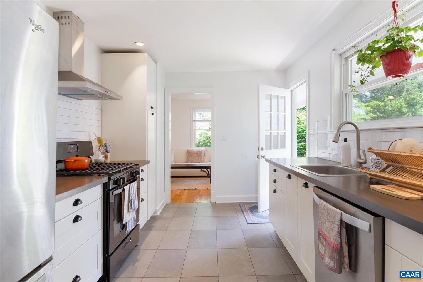 1008 BLENHEIM AVE, CHARLOTTESVILLE, Virginia 22902, 3 Bedrooms Bedrooms, ,2 BathroomsBathrooms,Residential,For sale,1008 BLENHEIM AVE,664105 MLS # 664105