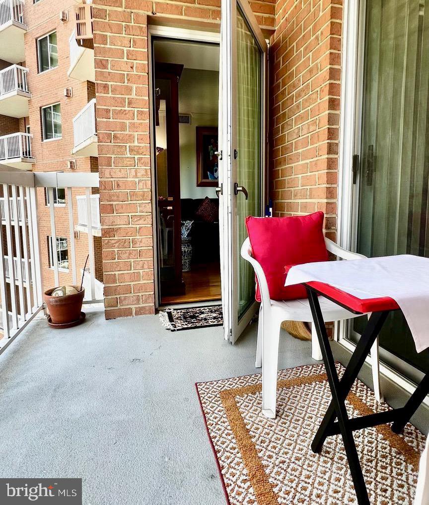 3101 N HAMPTON DR #814, ALEXANDRIA, Virginia 22302, 2 Bedrooms Bedrooms, 6 Rooms Rooms,2 BathroomsBathrooms,Residential,For sale,3101 N HAMPTON DR #814,VAAX2038368 MLS # VAAX2038368