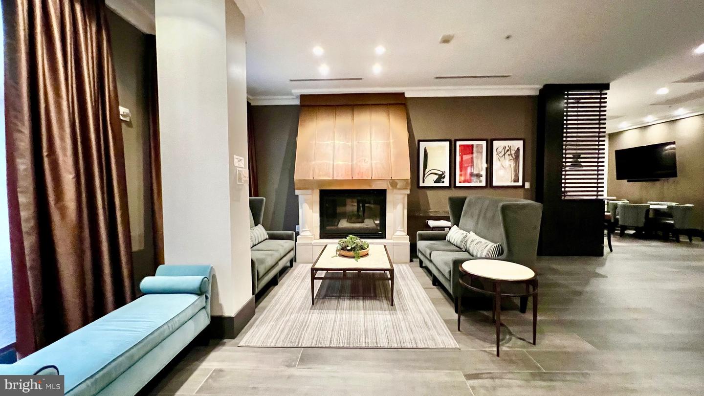 3101 N HAMPTON DR #814, ALEXANDRIA, Virginia 22302, 2 Bedrooms Bedrooms, 6 Rooms Rooms,2 BathroomsBathrooms,Residential,For sale,3101 N HAMPTON DR #814,VAAX2038368 MLS # VAAX2038368