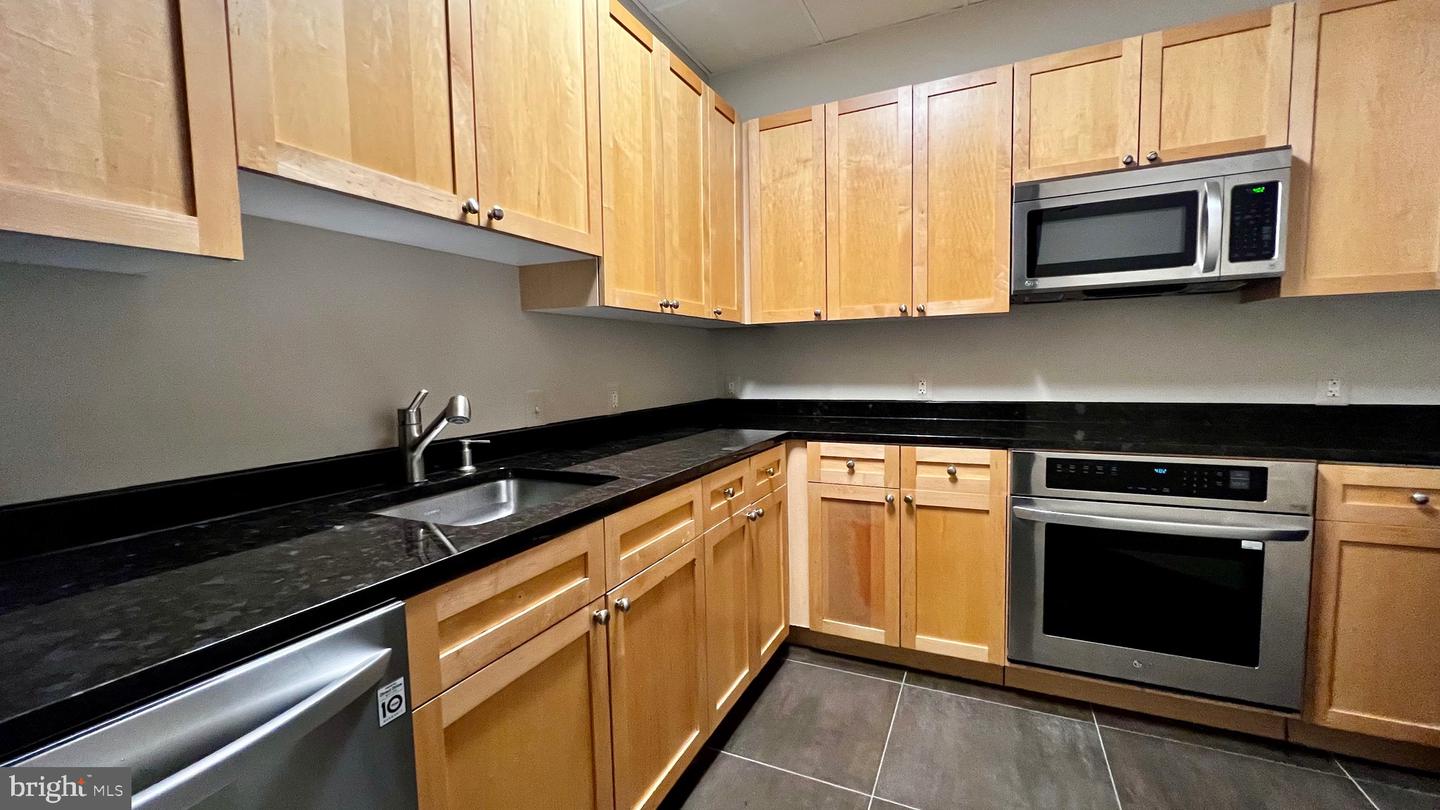 3101 N HAMPTON DR #814, ALEXANDRIA, Virginia 22302, 2 Bedrooms Bedrooms, 6 Rooms Rooms,2 BathroomsBathrooms,Residential,For sale,3101 N HAMPTON DR #814,VAAX2038368 MLS # VAAX2038368
