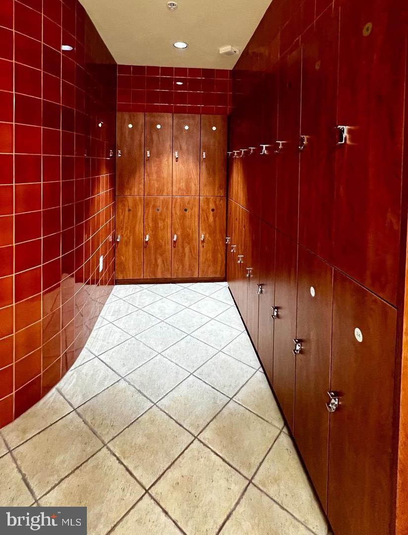 3101 N HAMPTON DR #814, ALEXANDRIA, Virginia 22302, 2 Bedrooms Bedrooms, 6 Rooms Rooms,2 BathroomsBathrooms,Residential,For sale,3101 N HAMPTON DR #814,VAAX2038368 MLS # VAAX2038368