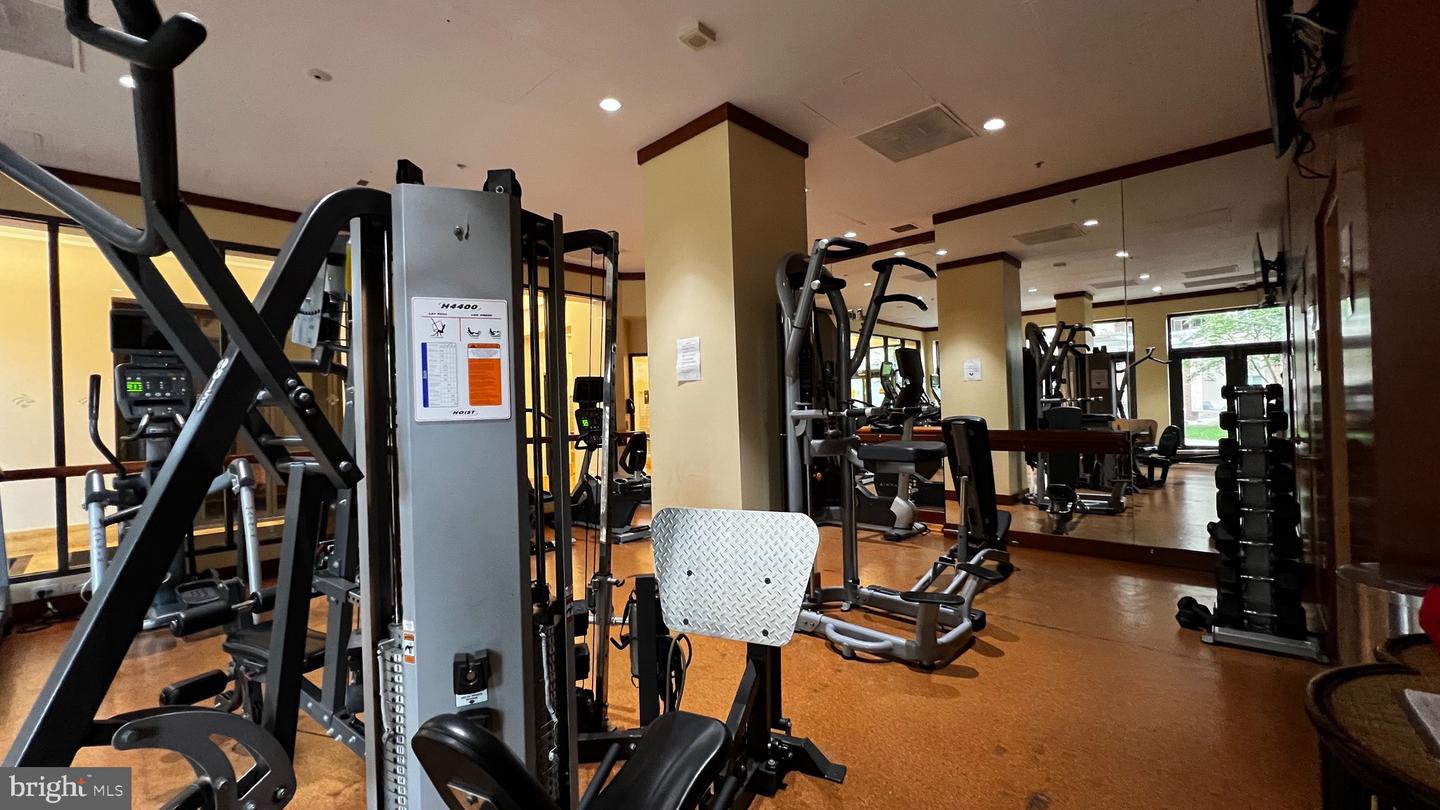 3101 N HAMPTON DR #814, ALEXANDRIA, Virginia 22302, 2 Bedrooms Bedrooms, 6 Rooms Rooms,2 BathroomsBathrooms,Residential,For sale,3101 N HAMPTON DR #814,VAAX2038368 MLS # VAAX2038368