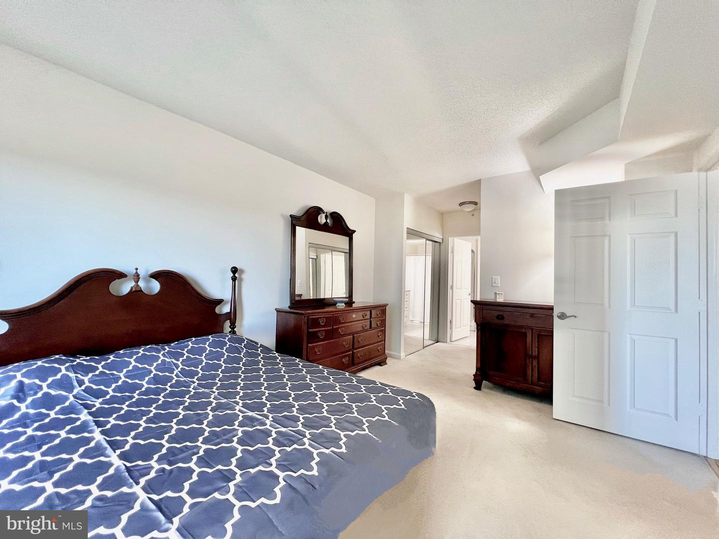 3101 N HAMPTON DR #814, ALEXANDRIA, Virginia 22302, 2 Bedrooms Bedrooms, 6 Rooms Rooms,2 BathroomsBathrooms,Residential,For sale,3101 N HAMPTON DR #814,VAAX2038368 MLS # VAAX2038368