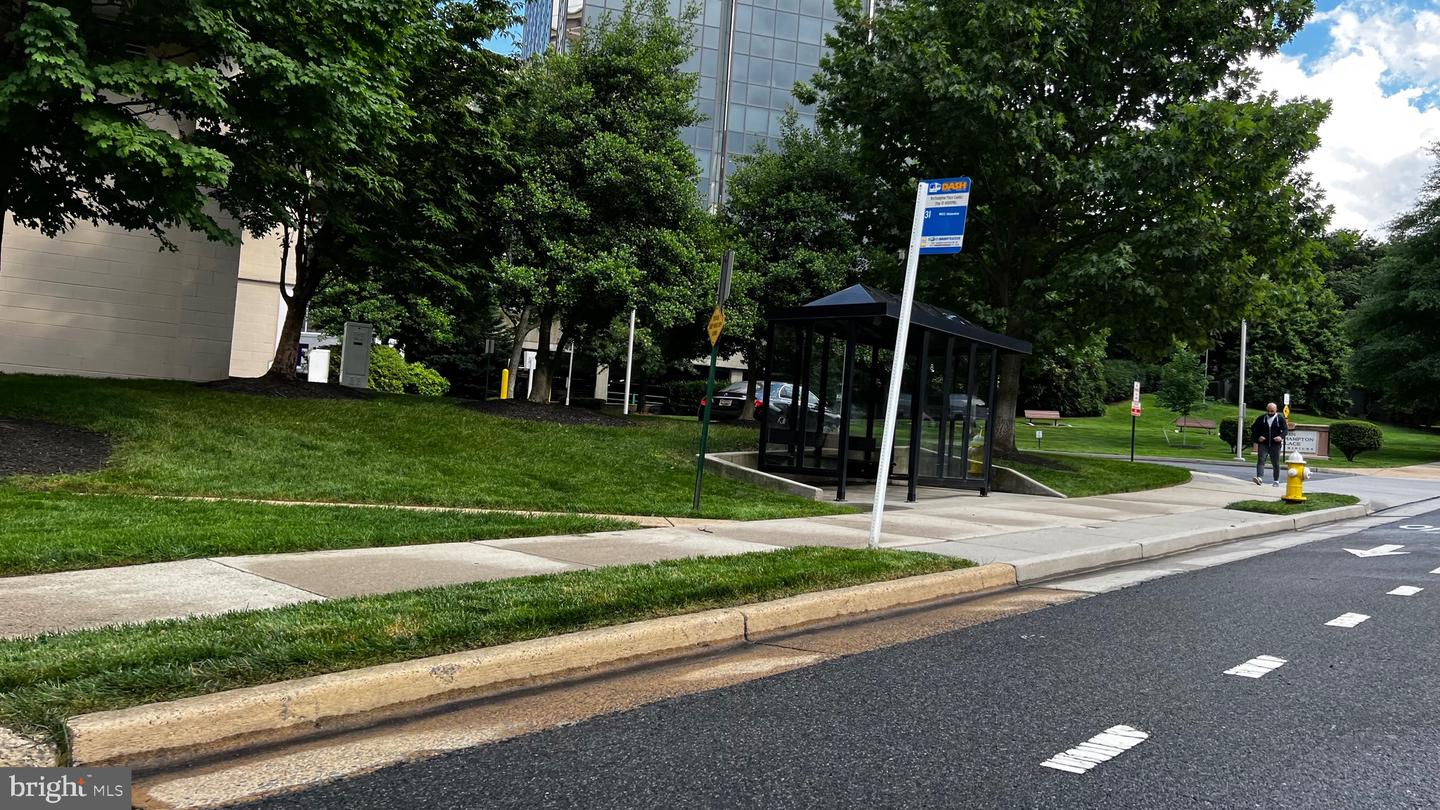 3101 N HAMPTON DR #814, ALEXANDRIA, Virginia 22302, 2 Bedrooms Bedrooms, 6 Rooms Rooms,2 BathroomsBathrooms,Residential,For sale,3101 N HAMPTON DR #814,VAAX2038368 MLS # VAAX2038368