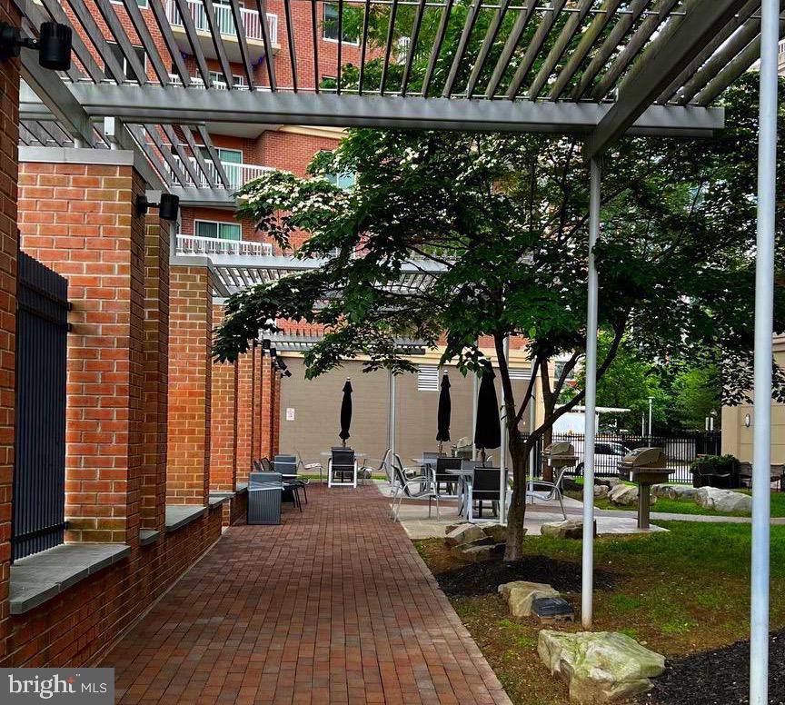3101 N HAMPTON DR #814, ALEXANDRIA, Virginia 22302, 2 Bedrooms Bedrooms, 6 Rooms Rooms,2 BathroomsBathrooms,Residential,For sale,3101 N HAMPTON DR #814,VAAX2038368 MLS # VAAX2038368