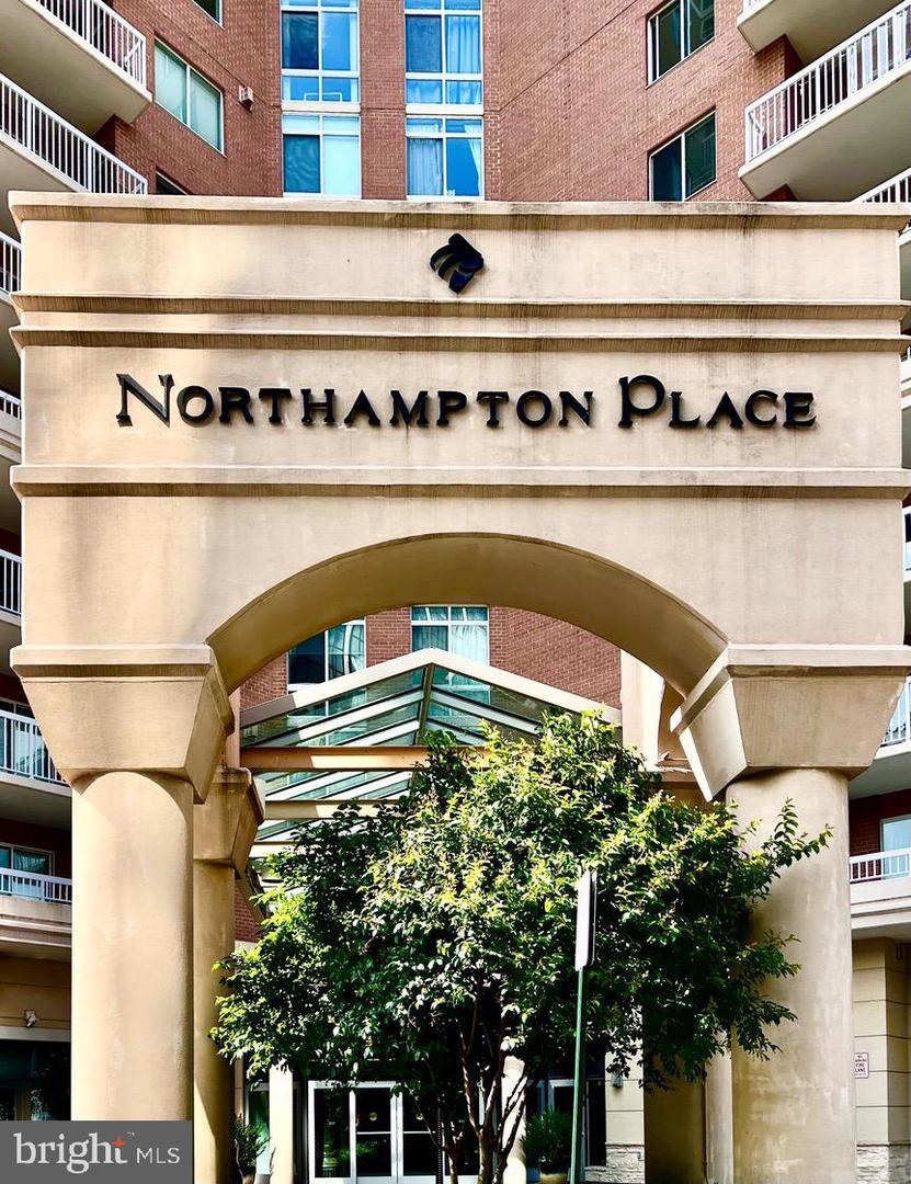 3101 N HAMPTON DR #814, ALEXANDRIA, Virginia 22302, 2 Bedrooms Bedrooms, 6 Rooms Rooms,2 BathroomsBathrooms,Residential,For sale,3101 N HAMPTON DR #814,VAAX2038368 MLS # VAAX2038368