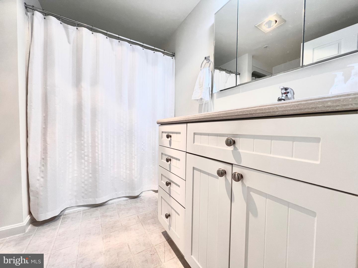 3101 N HAMPTON DR #814, ALEXANDRIA, Virginia 22302, 2 Bedrooms Bedrooms, 6 Rooms Rooms,2 BathroomsBathrooms,Residential,For sale,3101 N HAMPTON DR #814,VAAX2038368 MLS # VAAX2038368