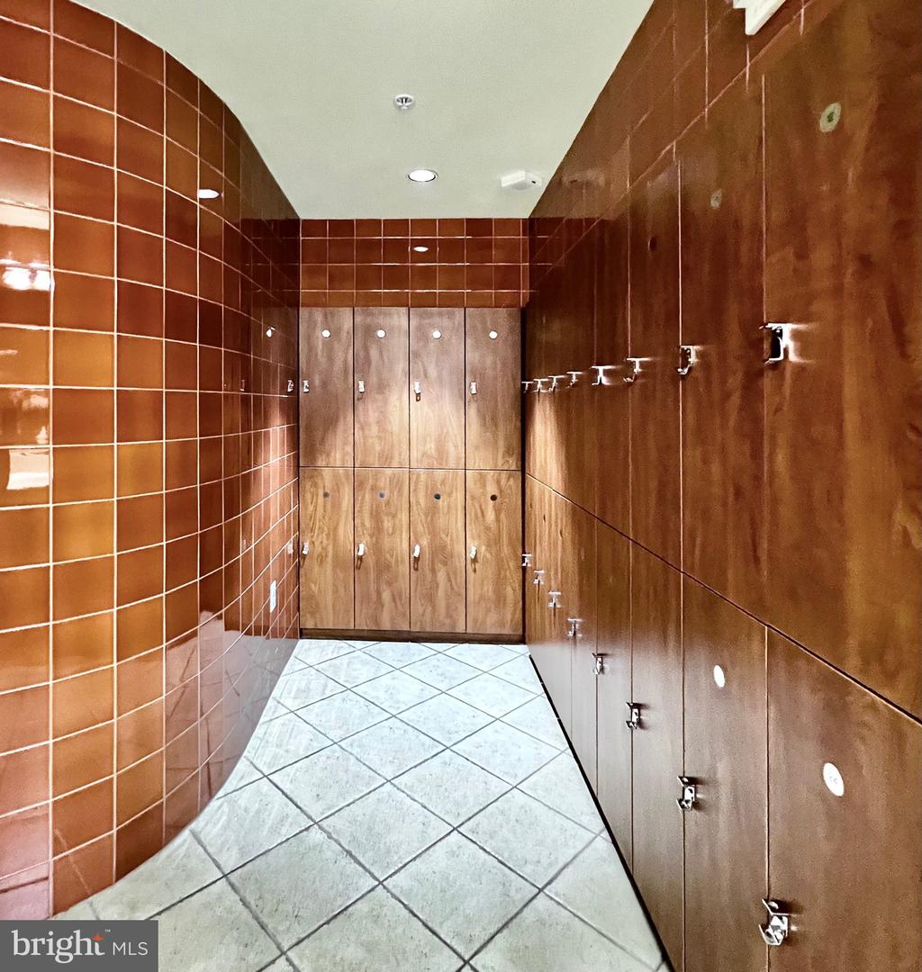 3101 N HAMPTON DR #814, ALEXANDRIA, Virginia 22302, 2 Bedrooms Bedrooms, 6 Rooms Rooms,2 BathroomsBathrooms,Residential,For sale,3101 N HAMPTON DR #814,VAAX2038368 MLS # VAAX2038368