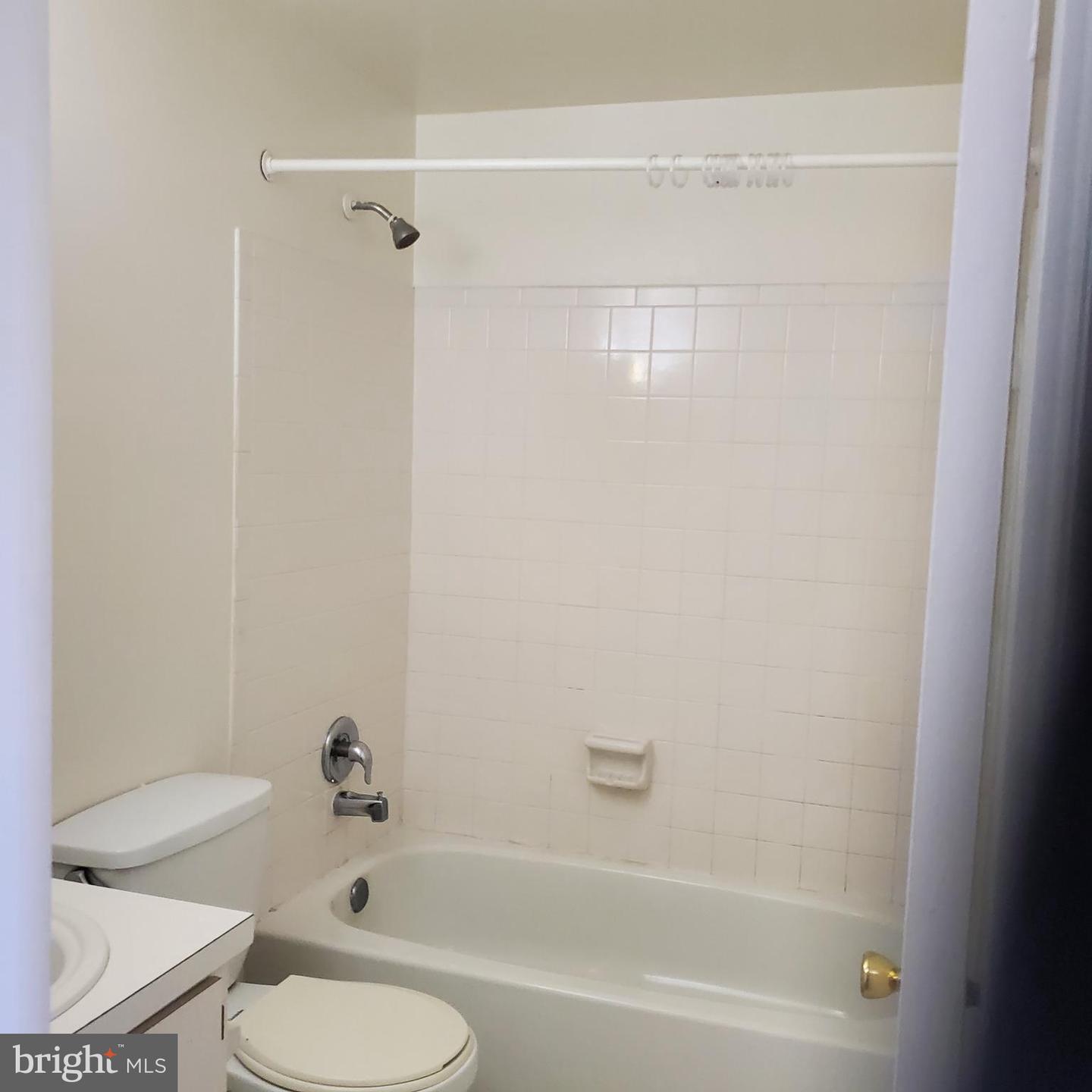 1832 FORT PULASKI CT, DUMFRIES, Virginia 22026, 3 Bedrooms Bedrooms, ,1 BathroomBathrooms,Residential,For sale,1832 FORT PULASKI CT,VAPW2086980 MLS # VAPW2086980